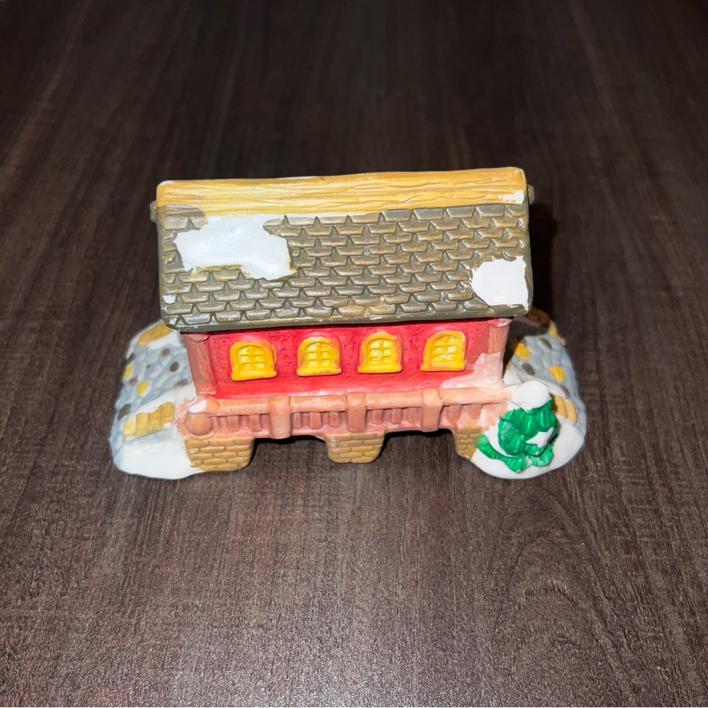 Sold Cobblestone Corners 2004 Christmas Village Windham Heights Covered Bridge